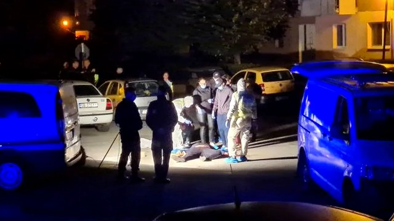 Crimă oribilă în Sibiu. Un tânăr de 28 de ani a fost înjunghiat în zona inimii, în plină stradă. A murit pe loc! FOTO