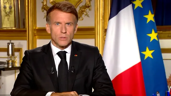 În urma protestelor violente din Franța, Emmanuel Macron a anunțat reducerea costurilor la carburanți