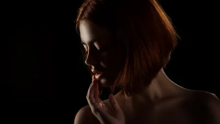 Femeie măritată, șantajată cu poze deocheate de fostul amant, ca să revină la el. Ce s-a întâmplat cu bărbatul