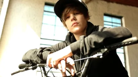 Justin Bieber, scandal din cauza unui mesaj despre Anne Frank 