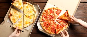 Motivul hilar pentru care cutia cu PIZZA are formă pătrată, deși preparatul fast food de origine italiană are formă rotundă