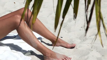 Cele mai frecvente greșeli privind aplicarea cremei pentru protecție solară. Ce trebuie să știm