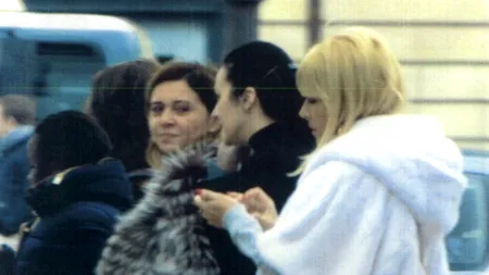 CSM amână luarea unei decizii în cazul fotografiilor în care Alina Bica apare alături de Elena Udrea