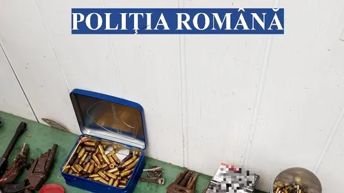 Șapte pistoale, arme cu aer comprimat, aproape 2.000 de cartușe, ridicate de la traficanți de arme în Buzău