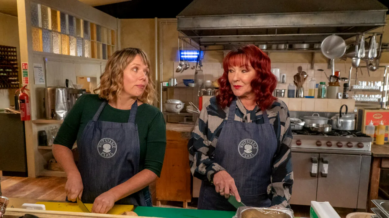 Serialul „Pearl, detectiv la Whitstable”, din 22 mai, la DIVA