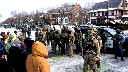 Locuitorii din Minneapolis urmăresc agenții ICE la fiecare pas și sabotează politica lui Trump. „Suntem aici să demoralizăm și să frustrăm”