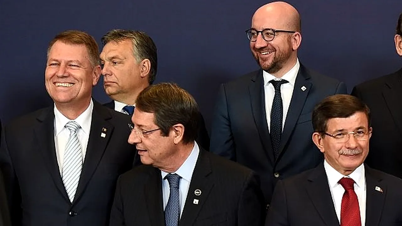 Fotografia zilei: Iohannis, confundat cu Orban la înmormântarea lui Shimon Peres