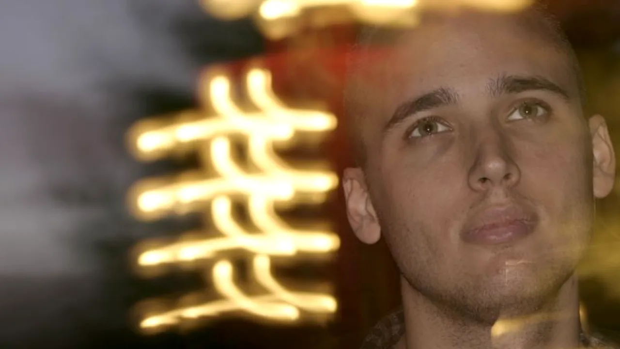 Unul dintre cei mai controversați hackeri din lume a fost găsit mort. Tânărul, implicat în scandalul Wikileaks-Chelsea Manning