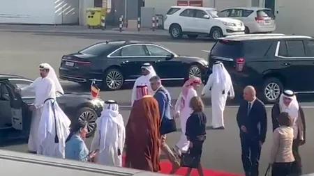 Marcel Ciolacu și delegația sa au aterizat la Doha, întâmpinați cu covor roșu / MARILE planuri ale premierului României