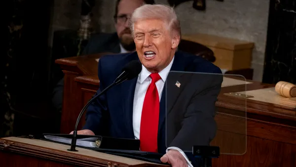 Trump critică din nou Europa pe tema imigrației: „Când primești criminali din lumea a treia, devii o țară din lumea a treia”
