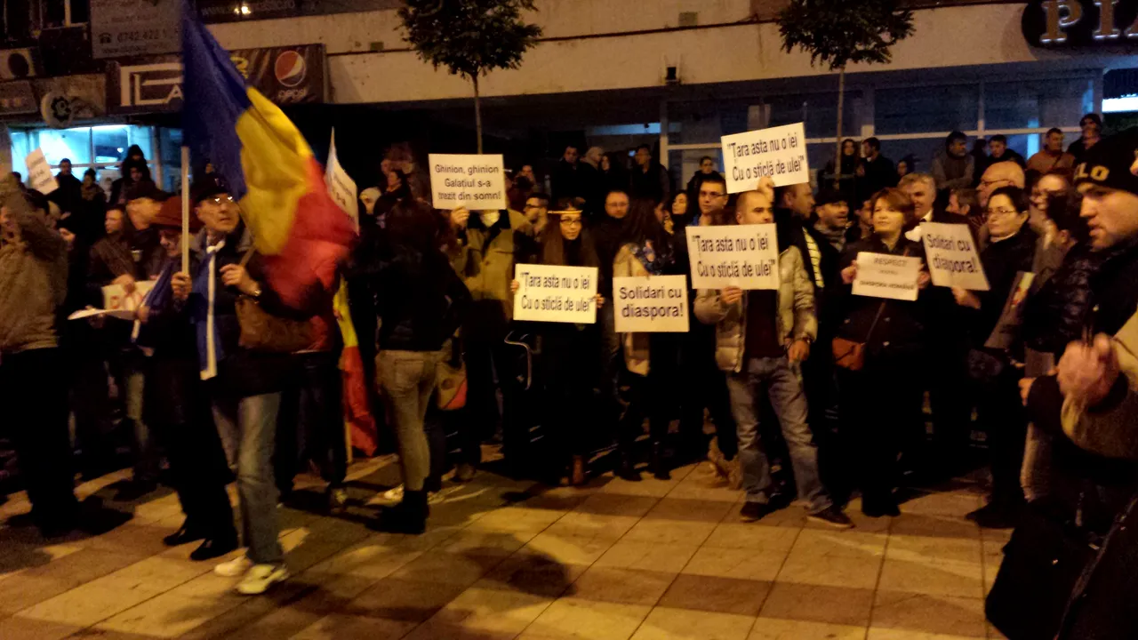 Mitinguri de solidaritate cu românii din diaspora care nu au putut vota, la Galați și Suceava