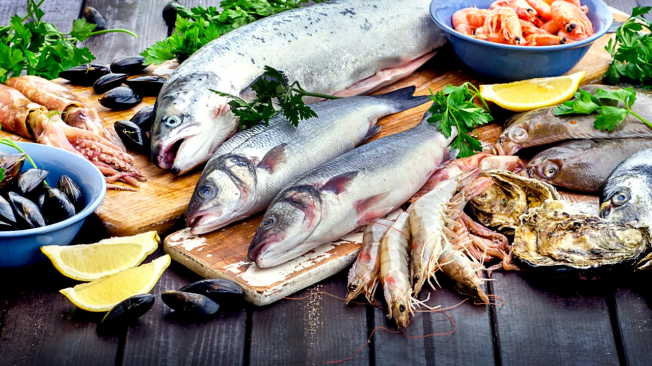 Seafood.HealthyDietEatingConcept.ViewFromAbove 