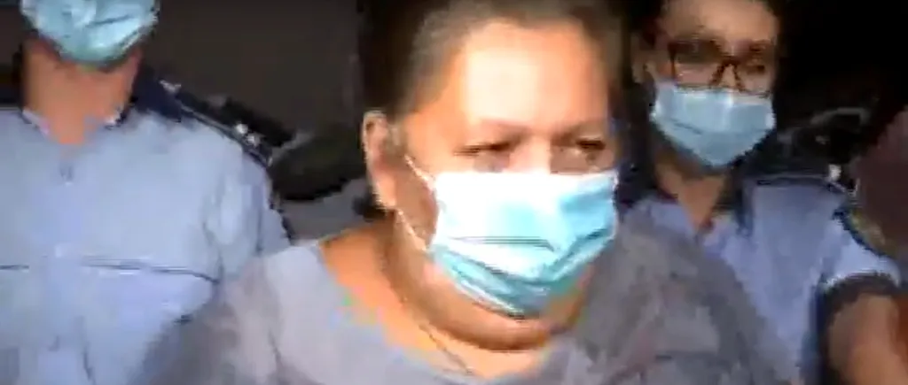 UPDATE. Mama care s-a filmat în timp ce-și bătea fetița a fost arestată pentru 30 de zile (VIDEO)