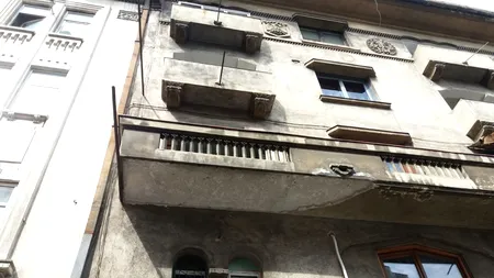 Bucăți dintr-un balcon s-au prăbușit în Centrul Istoric din Capitală