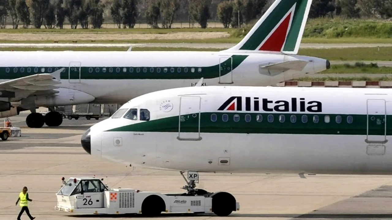 Alitalia și-a asigurat fonduri de salvare de 500 de milioane de euro de la acționari, bănci și poștă