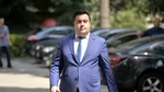 Procurorii DNA fac percheziții la fostul ministru al Transporturilor, Răzvan Cuc. Alături de un om de afaceri, Cuc ar fi încercat să-l mituiască pe șeful RAR