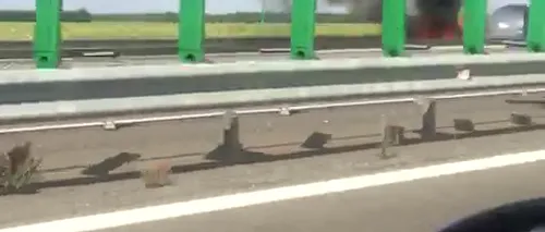 Panică pe Autostrada Soarelui! Coloană de mașini de 2 kilometri, după ce o mașină a luat foc! (VIDEO EXCLUSIV)