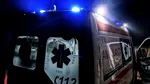 O femeie din Iași a născut acasă. Ambulanța a derapat la ieșirea din sat