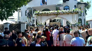 CANCAN: Ciprian Pian, condus pe ultimul drum. Cine a participat la înmormântarea organizată cu fast