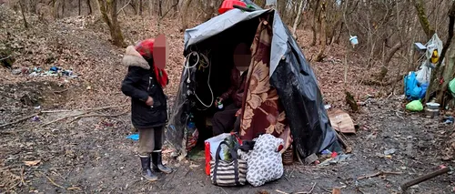 Opt persoane, între care doi copii BOLNAVI, locuiau în adăposturi improvizate într-o pădure de lângă Bistrița. Autoritățile au acționat imediat