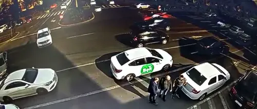 VIDEO: Bărbat reținut după ce l-a lovit pe un alt șofer în urma unui conflict în trafic
