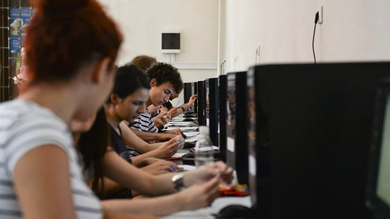 BAC 2015: un sfert dintre candidații la bacalaureat - utilizatori experimentați ai calculatorului