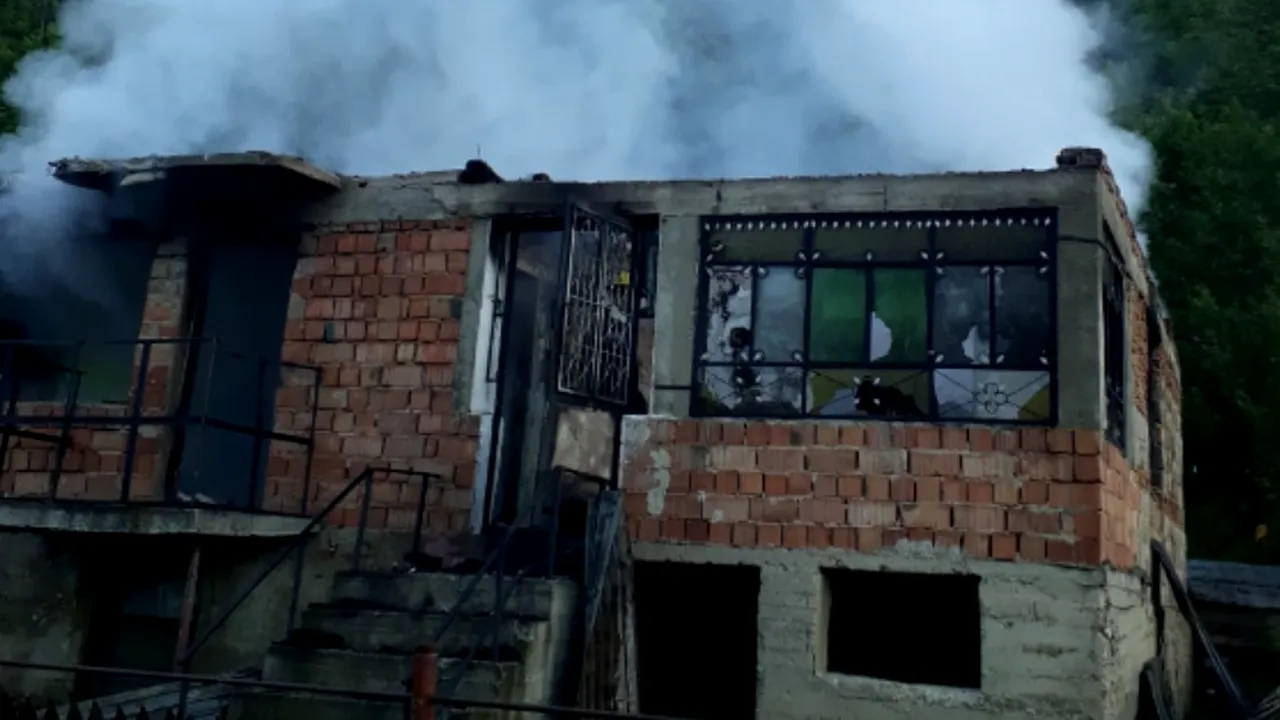 TRAGEDIE. Sinucidere șocantă într-o localitate din Dâmbovița. A ales să ardă de viu!