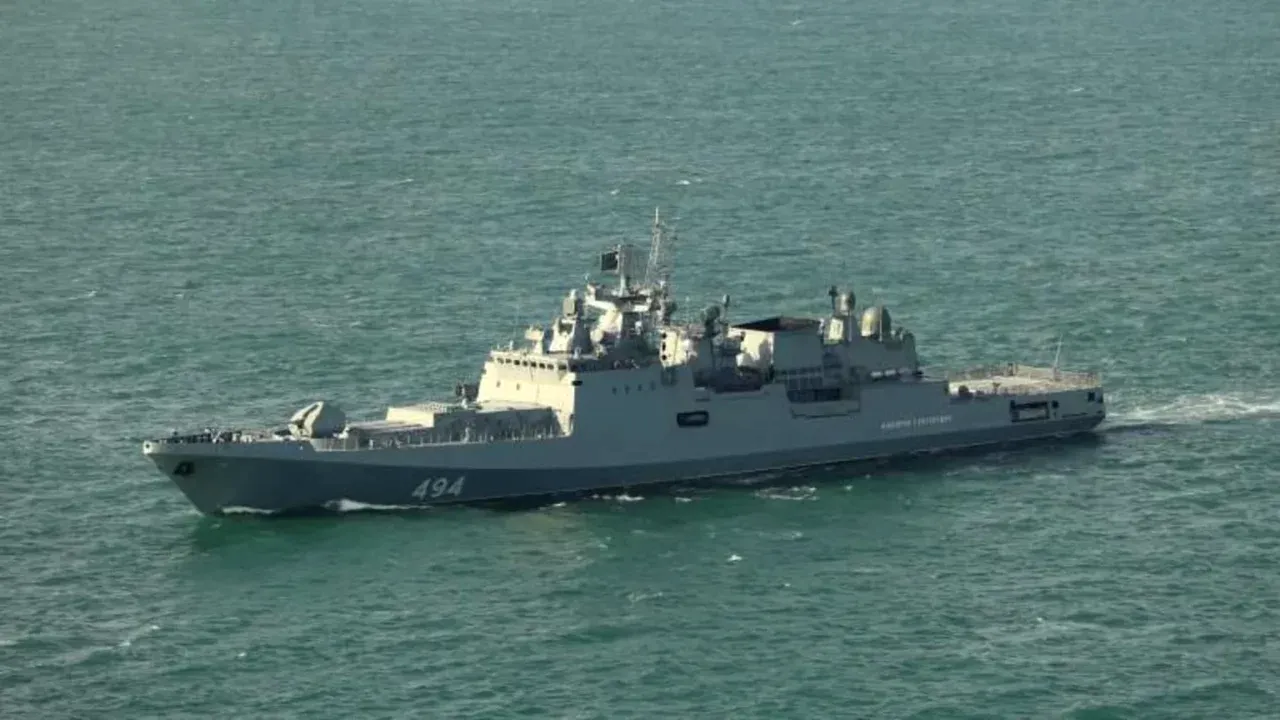 Alertă în Canalul Mânecii. O navă de război rusă ar fi tras focuri de avertisment lângă un iaht britanic