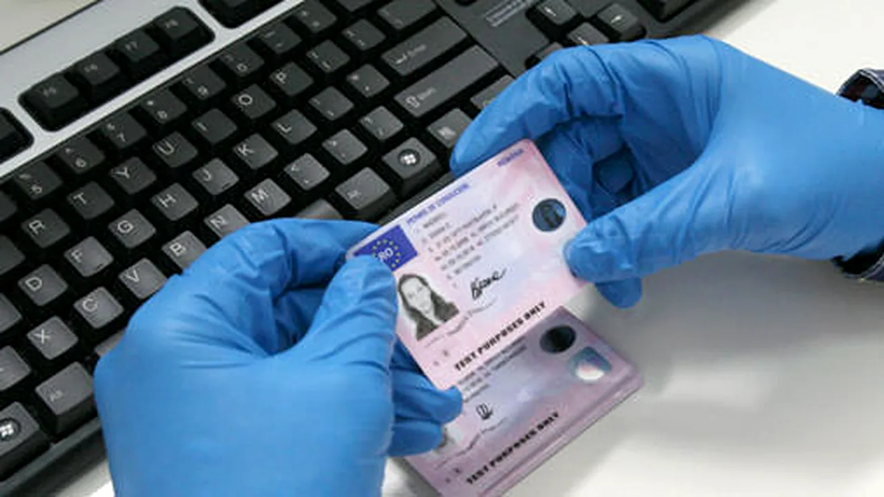 EXCLUSIV | Procurorii DNA au descoperit cum se lua, cu șpagă, proba teoretică pentru obținerea permisului de conducere. Polițiștii corupți nu aveau nicio limită