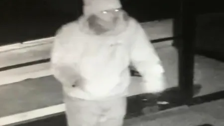 Imagini inedite într-un birou de avocatură din California. Un hoț s-a dat în spectacol în pași de break-dance. Ce s-a întâmplat câteva zile mai târziu. VIDEO