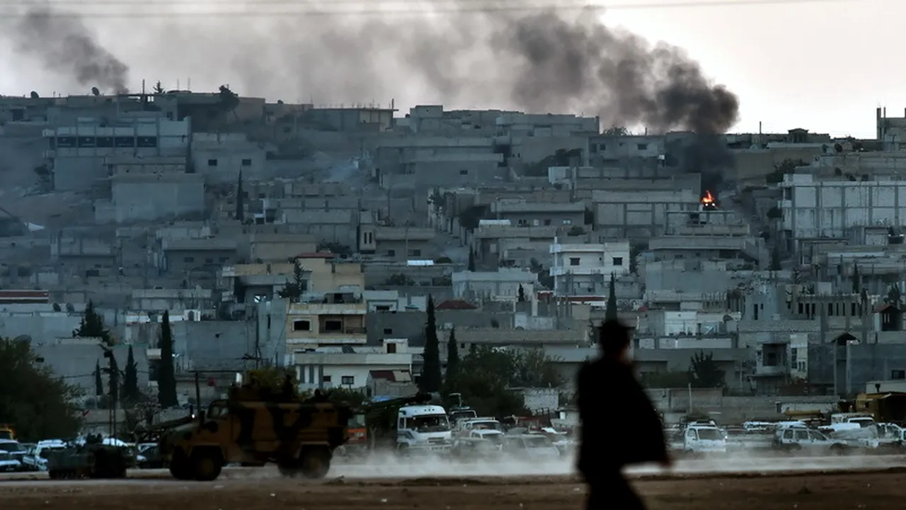 Statele Unite, raiduri aeriene în zona orașului sirian Kobane. Turcia cere o ofensivă terestră