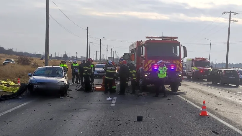 Accident CUMPLIT în Prahova: Doi oameni au murit, iar alți patru sunt răniți / Circulația este blocată pe DN1, pe ambele sensuri