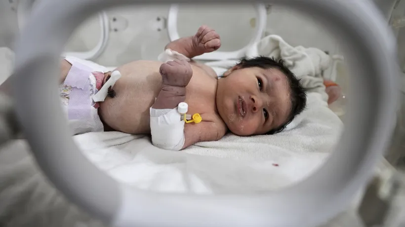 Motivul pentru care Aya, nou-născuta SALVATĂ după cutremurul din Turcia, este păzită de polițiști. Cine a încercat să o răpească