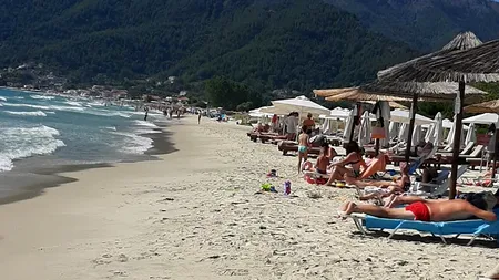 În Grecia e mai ieftin ca în Mamaia! Câți euro costă un șezlong în Thassos. În preț e inclusă o băutură la alegere