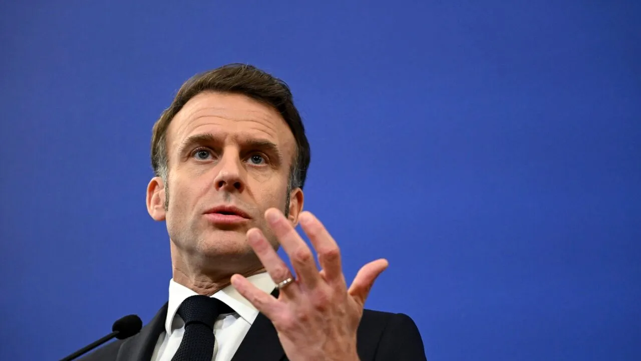 Emmanuel Macron pledează pentru SUSȚINEREA Ucrainei/ „Trebuie să îi respectăm pe cei care se luptă”