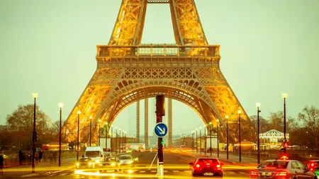 Străzile Parisului, iluminate cu 