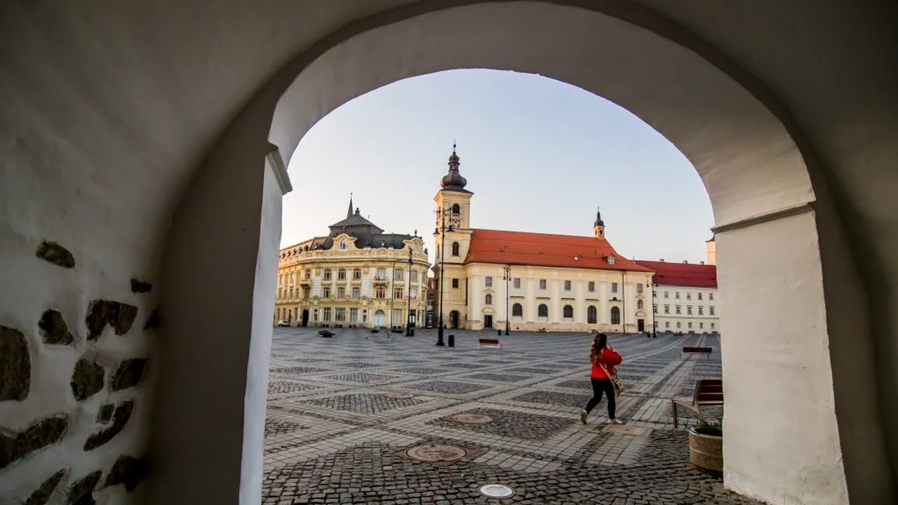 Municipiul Sibiu, în carantină, de luni. Turcan: Nimic nu este mai presus decât sănătatea oamenilor. / Arafat: Intervalul 10:00 - 13:00, rezervat vârstnicilor la cumpărături