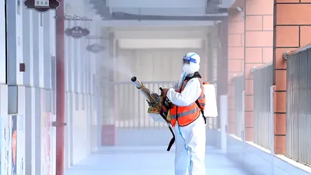 Un oraș chinezesc cu 13 milioane de locuitori se închide după depistarea a 18 cazuri de COVID-19