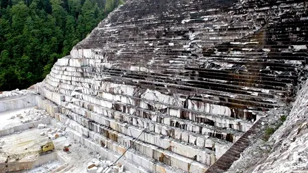 Carrara de România, ORAȘUL FANTOMĂ, temelia Casei Poporului