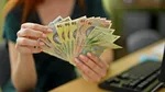 Câştigul salarial mediu NET în ianuarie 2025 a scăzut cu 5,6%, la 5.328 lei, faţă de luna decembrie a anului 2024