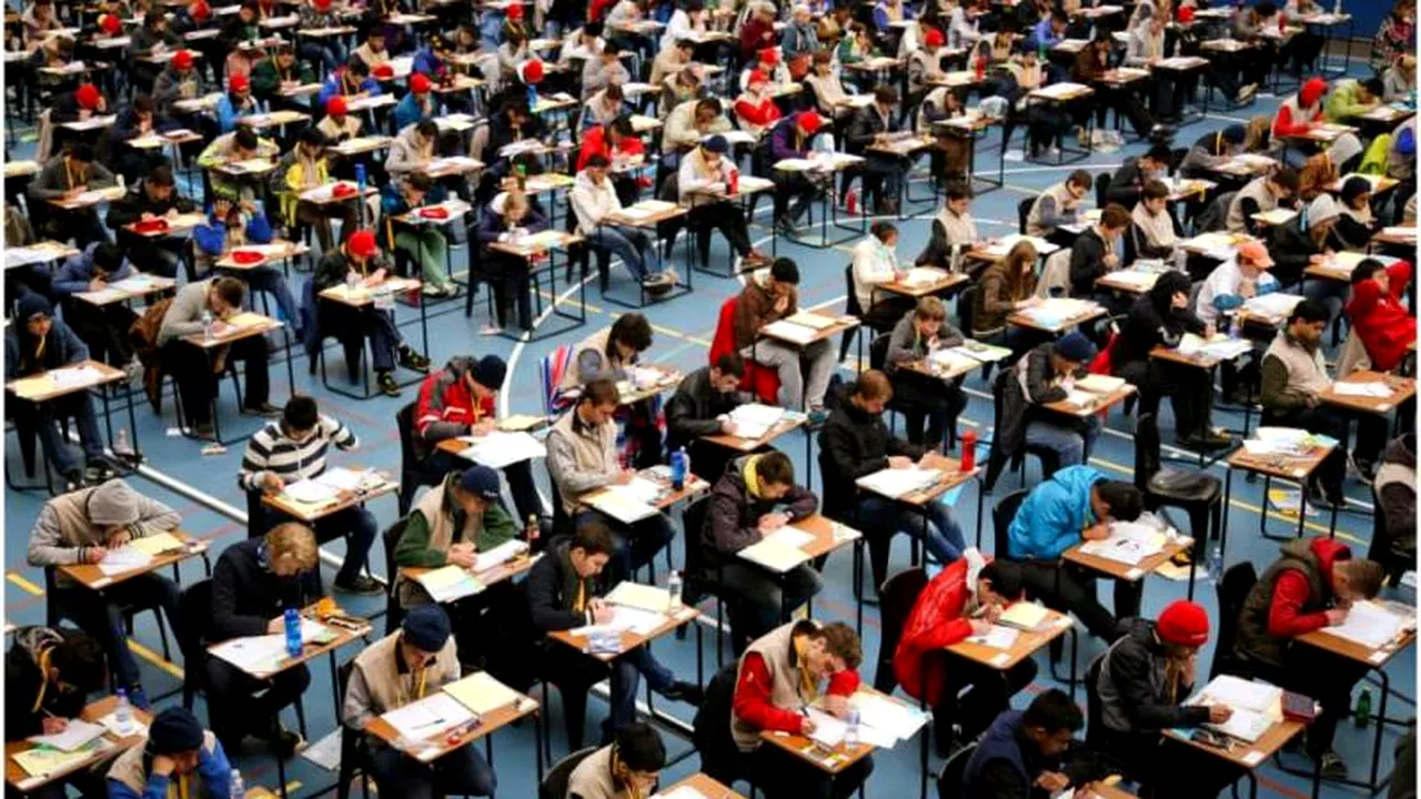 Cine sunt elevii români care au obținut o medalie de aur și cinci de argint la Olimpiada Internațională de Matematică