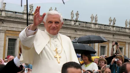APOCALIPSĂ. Papa Benedict al XVI-lea anunță că Anticrist este pe Pământ! Dezvăluiri incendiare în biografia de 1000 de pagini!