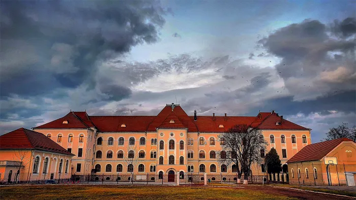 Cel mai neinspirat elev de la Bacalaureat. Luase 9.91, a făcut contestație că să ia 10.00, dar ce a urmat depășește orice imaginație