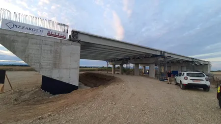 GALERIE FOTO | Cum arată acum Autostrada Moldovei. S-au montat primele 48 de grinzi pe A7, care va lega Ploiești de Pașcani, pe 320 de km