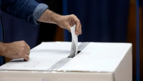 Alegători mituiți cu băutură, la Brăila. Aproape 80 de incidente electorale înregistrate până la ora 8:00