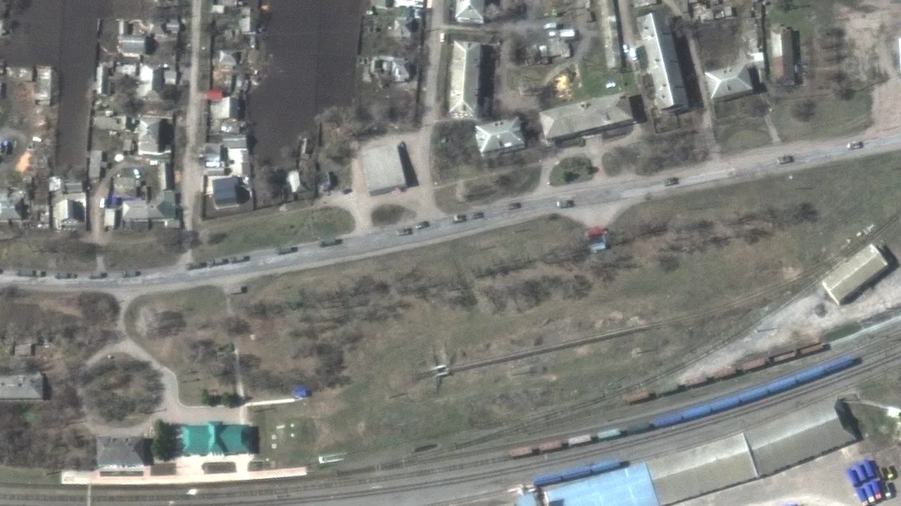 Ucraina a distrus o coloană de 12 kilometri de blindate rusești care se îndreptau spre Izium | VIDEO