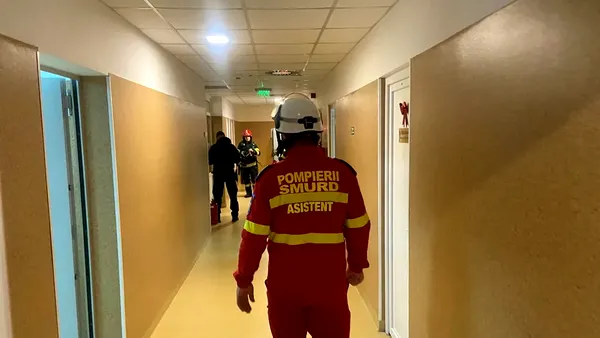 A fost activat Planul Roșu pentru un incendiu la Spitalul Județean din Deva. Mai mulți pacienți și cadre medicale s-au autoevacuat
