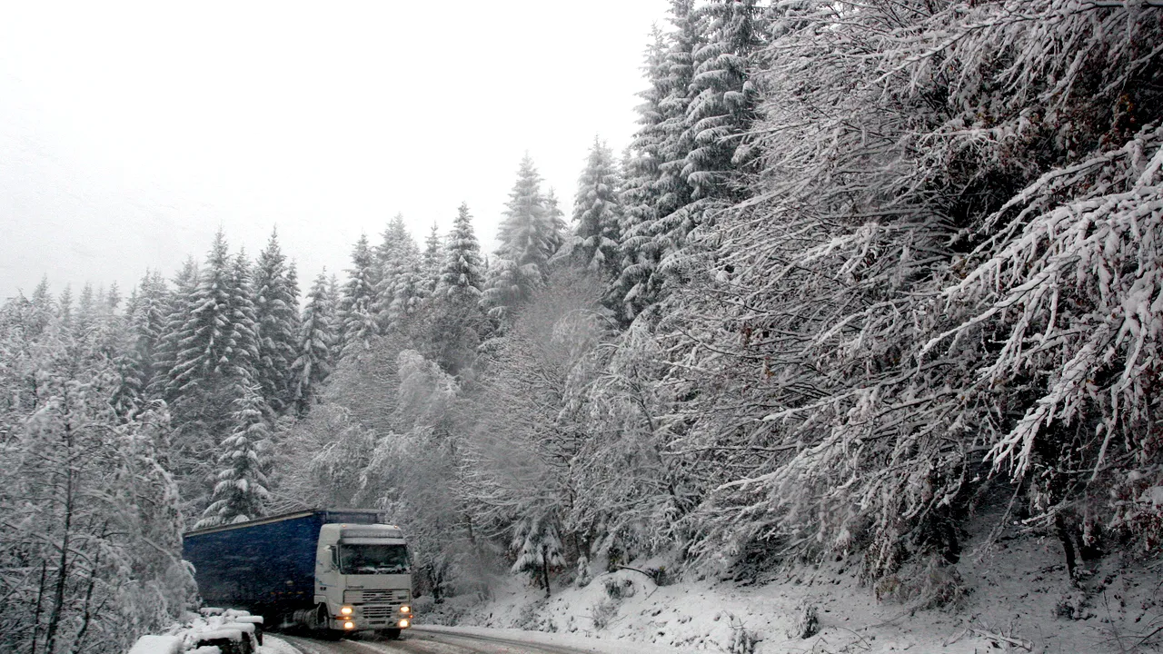 25 de șoferi, amendați de poliție pentru neechiparea mașinilor cu anvelope de iarnă