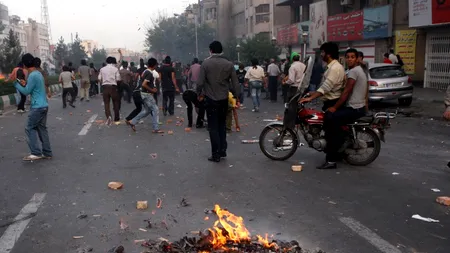 Ca să scape de pericolul revoltelor născute în mediul online, Iranul își pregătește PROPRIA VERSIUNE DE INTERNET