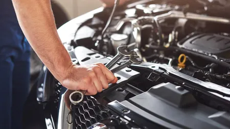 Cum poți să găsești siguranța auto defectă și cum o înlocuiești